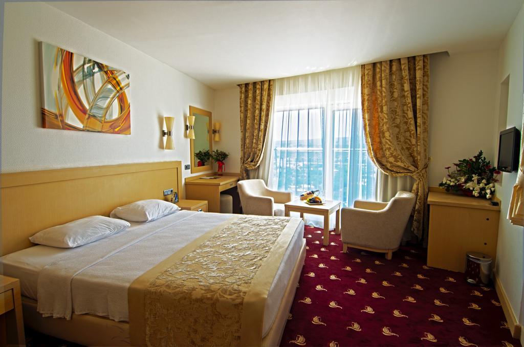 Lamos Resort Hotel & Convention Center Kumkuyu 外观 照片